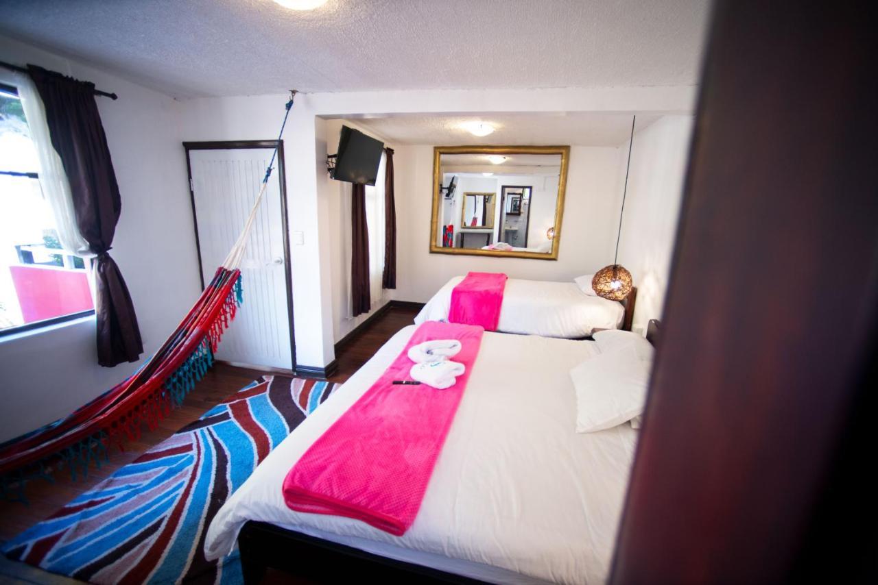 באניוס Hotel De Mi Pueblo מראה חיצוני תמונה